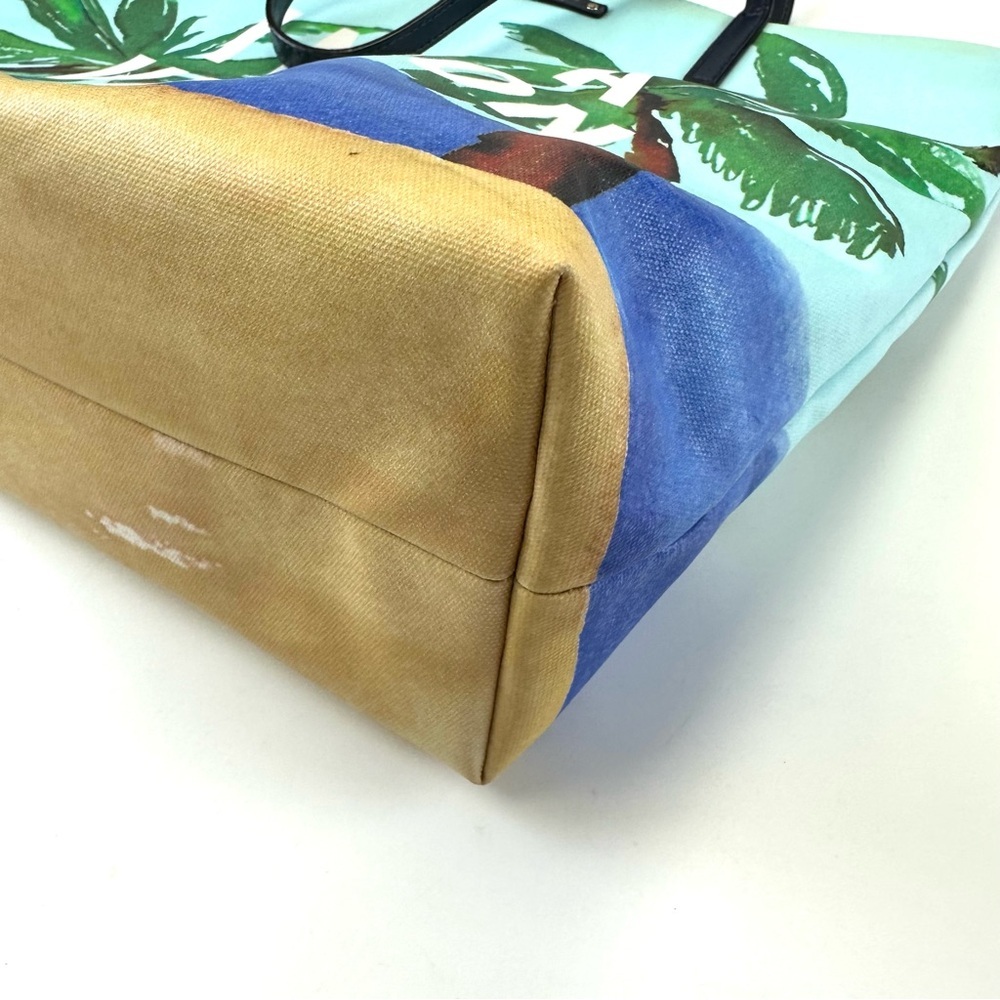 Kate Spade Breath of Fresh Air I Need a Vacation Large Tote
Beach Sun and Sand - Picture 6 of 13